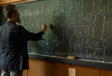 Professors ChatGPT "Raderade" Verk: Internet Reagerar