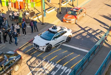 Waymo Robotaxi träffar barn: NHTSA utreder